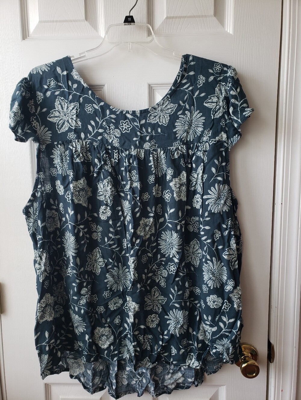 Sonoma Dark Green Floral Scoop Neck Tunic.